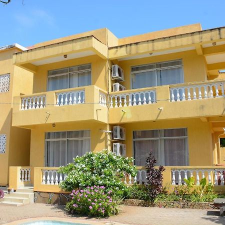 Pawenzi Serviced Apartments มอมบาซา ภายนอก รูปภาพ