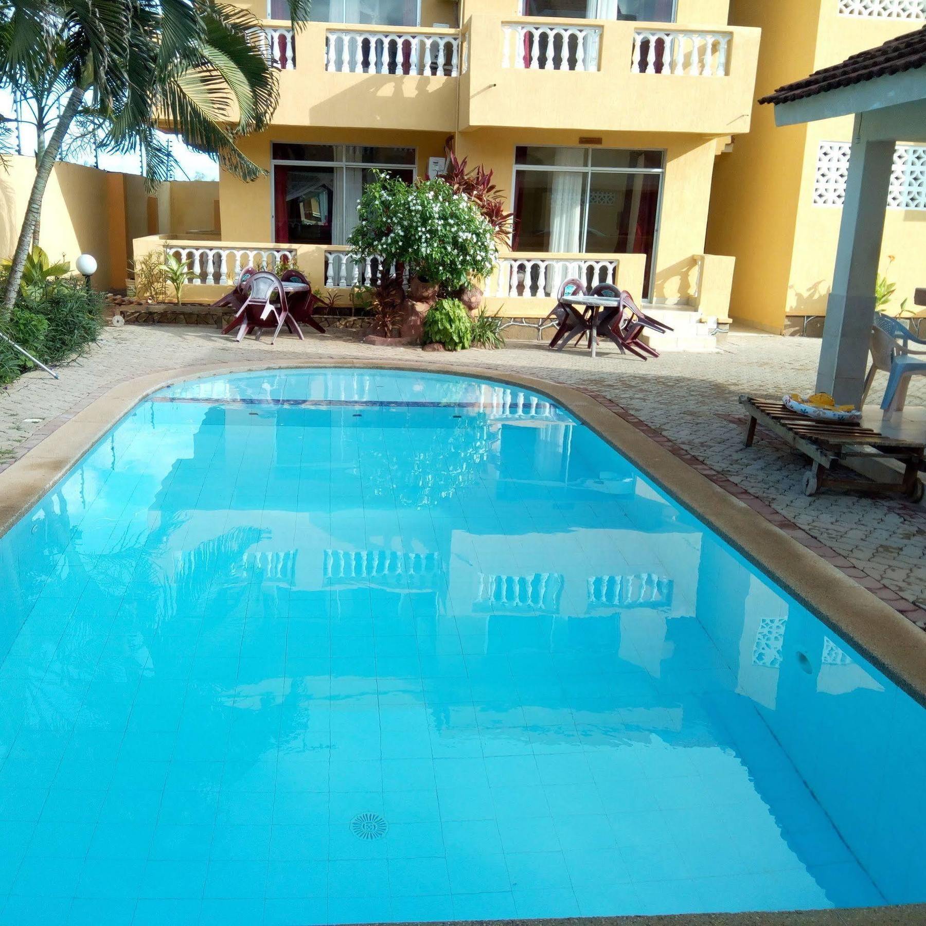 Pawenzi Serviced Apartments มอมบาซา ภายนอก รูปภาพ