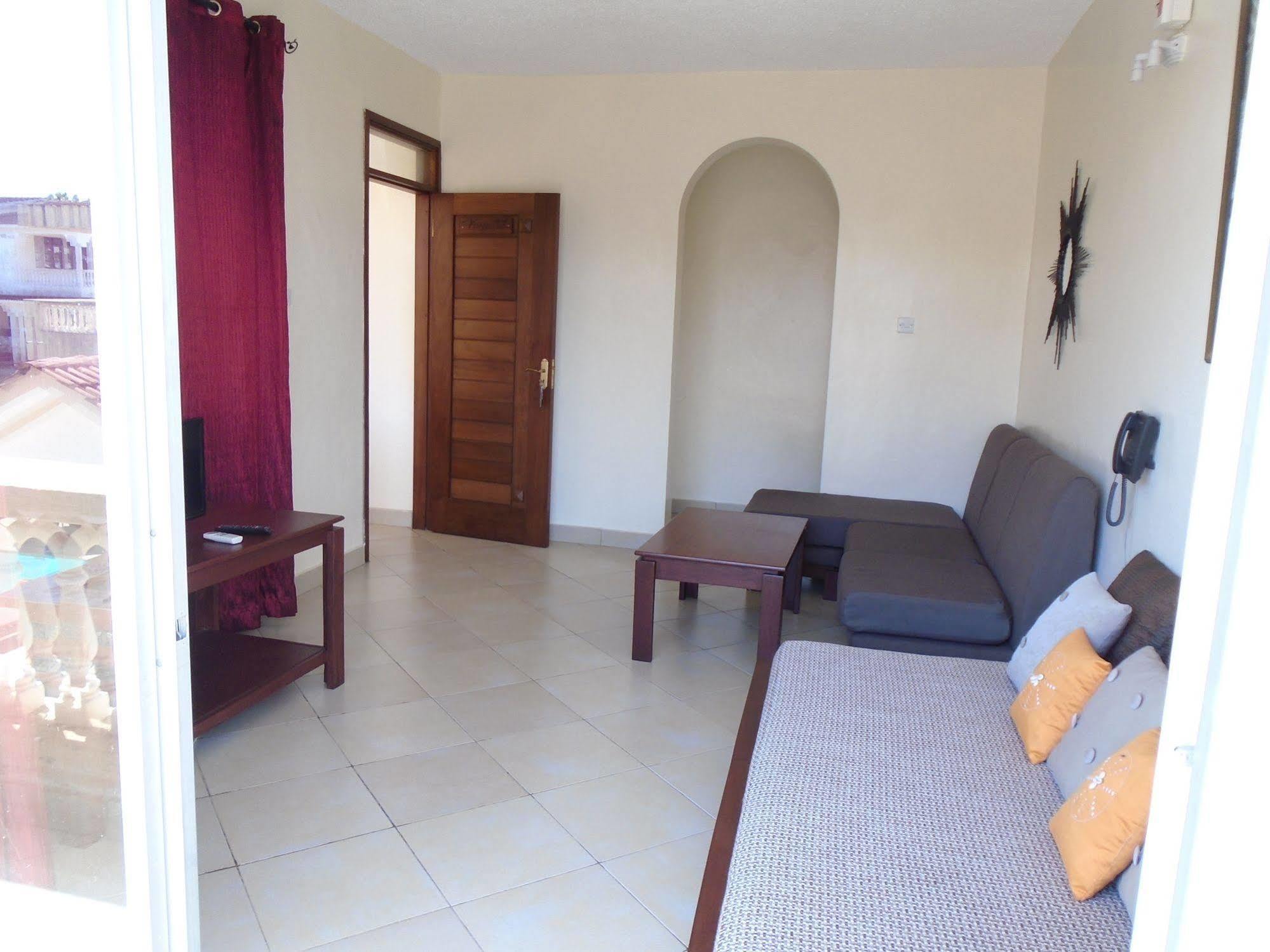 Pawenzi Serviced Apartments มอมบาซา ภายนอก รูปภาพ