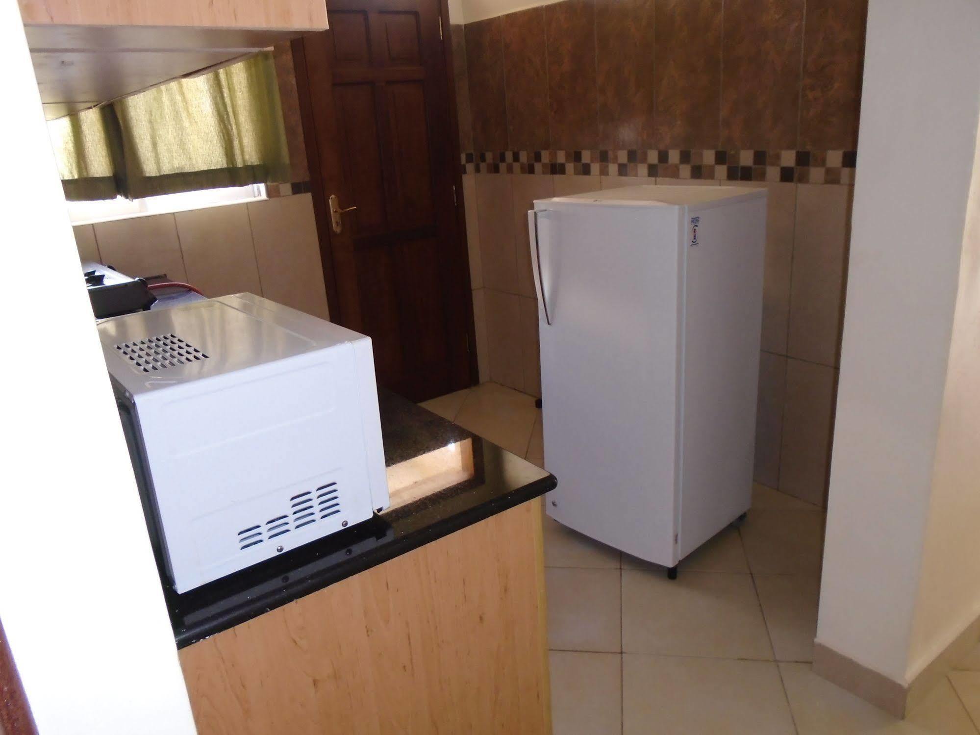 Pawenzi Serviced Apartments มอมบาซา ภายนอก รูปภาพ