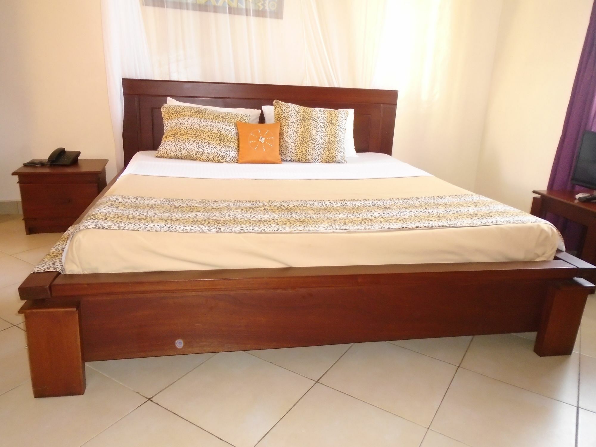 Pawenzi Serviced Apartments มอมบาซา ภายนอก รูปภาพ